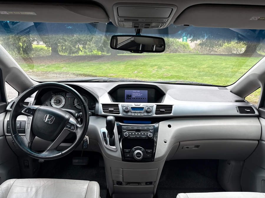 Used 2012 Honda Odyssey EXL - VMI Side Entry Entry In Floor Automatic Ramp