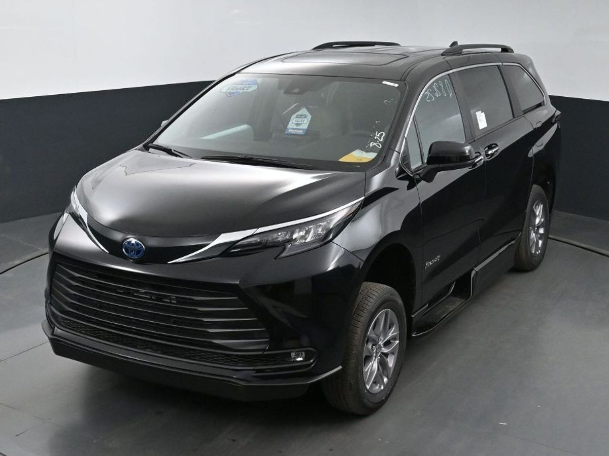 2025 TOYOTA SIENNA - Image 23