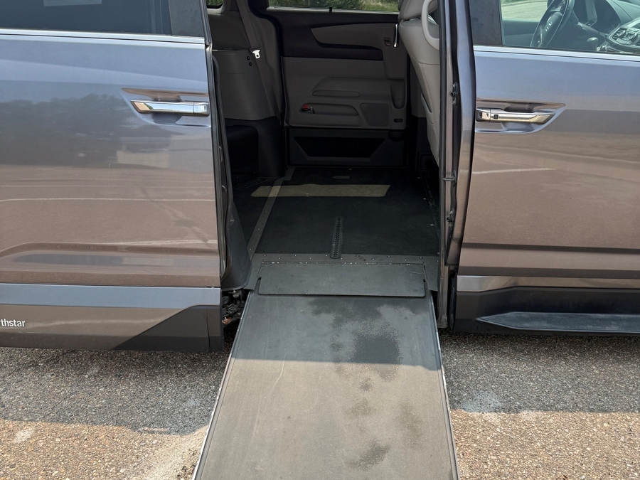 2016 Honda Odyssey 13