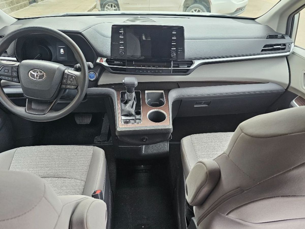 2023 TOYOTA SIENNA - Image 10