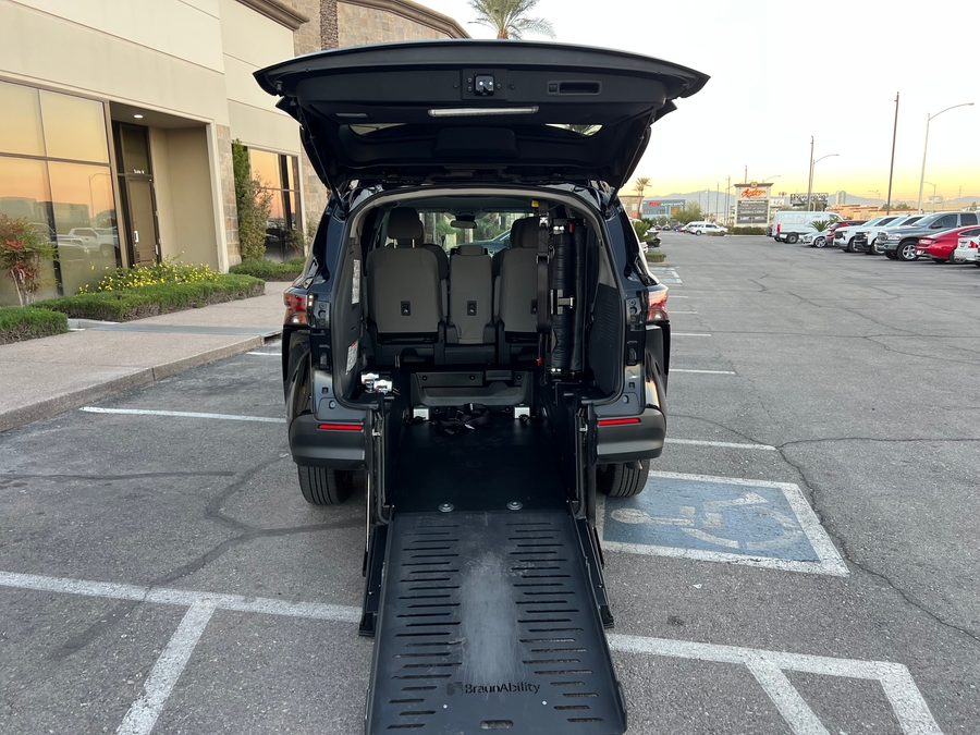 Used 2024 Toyota Sienna Hybrid LE - BraunAbility Rear Entry Entry Fold Out Manual Ramp