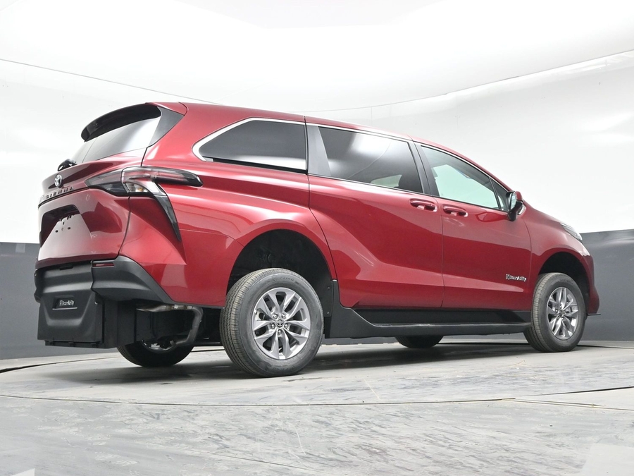 New 2026 Toyota Sienna Hybrid LE - BraunAbility Commercial Rear Entry Entry Fold Out Manual Ramp