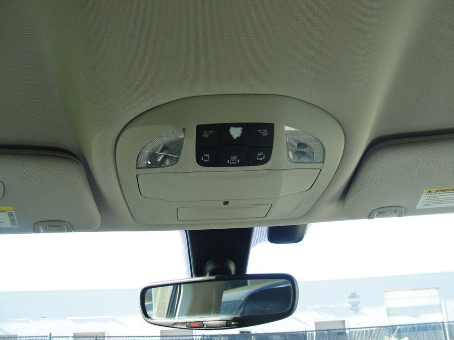 Grey Chrysler Pacifica image number 14
