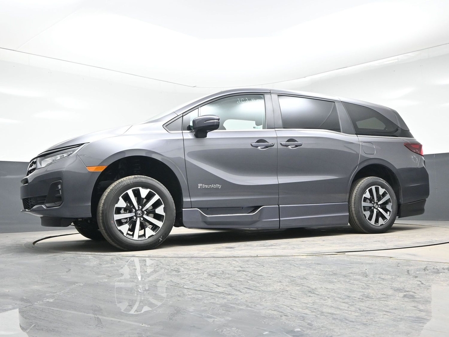 Grey Honda Odyssey image number 16