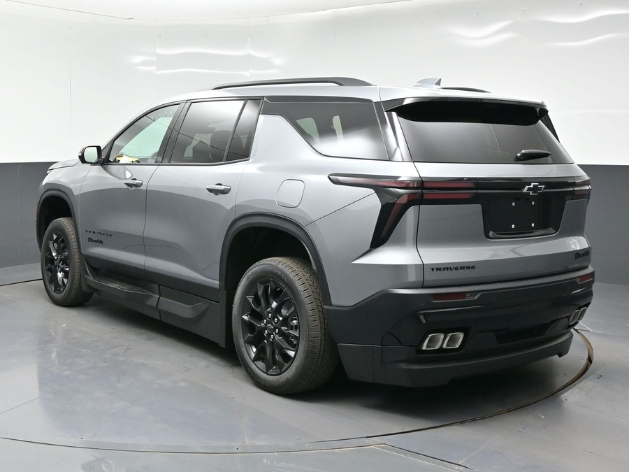 New 2026 Chevrolet Traverse 1LT Midnight - BraunAbility Side Entry In Floor Automatic Ramp