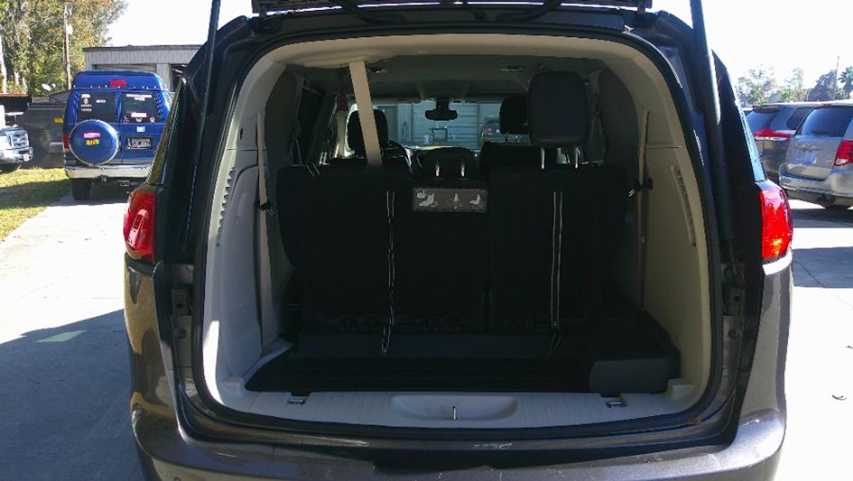 2023 CHRYSLER PACIFICA - Image 17