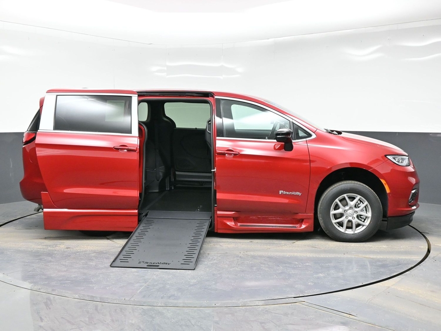 Red Chrysler Pacifica image number 5