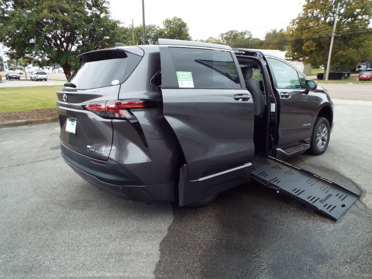 2022 TOYOTA SIENNA - Image 27