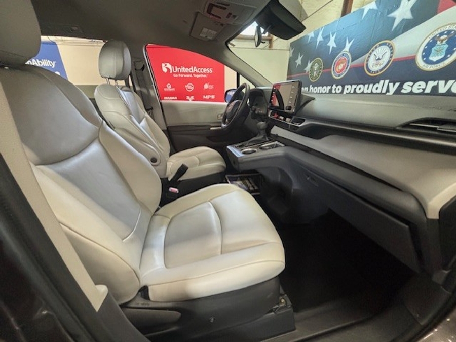 Used 2022 Toyota Sienna Hybrid LE - VMI Side Entry Entry In Floor Automatic Ramp