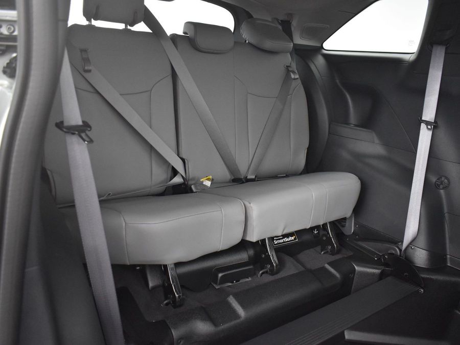 New 2025 Toyota Sienna Hybrid XLE Plus - BraunAbility Side Entry Entry In Floor Automatic Ramp