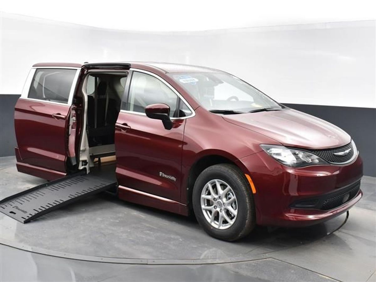 2023 CHRYSLER VOYAGER - Image 2