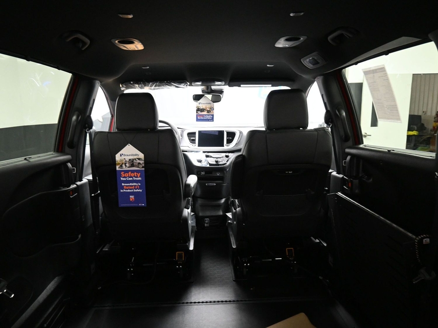 Red Chrysler Pacifica image number 13