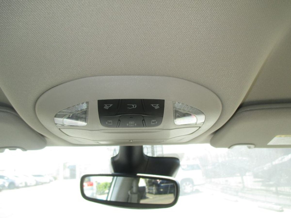 2024 CHRYSLER VOYAGER - Image 9