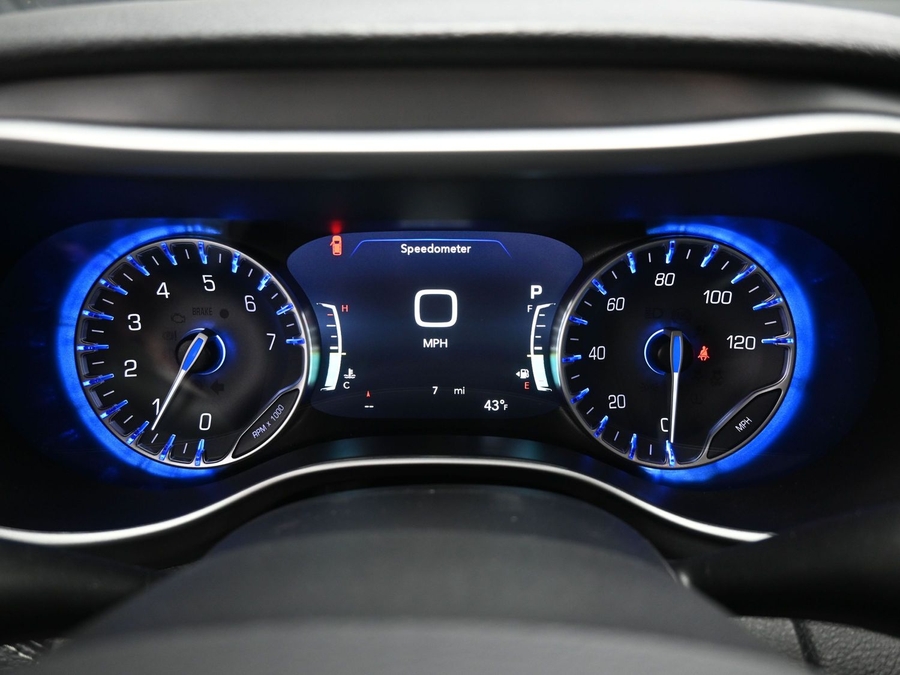 White Chrysler Pacifica image number 12