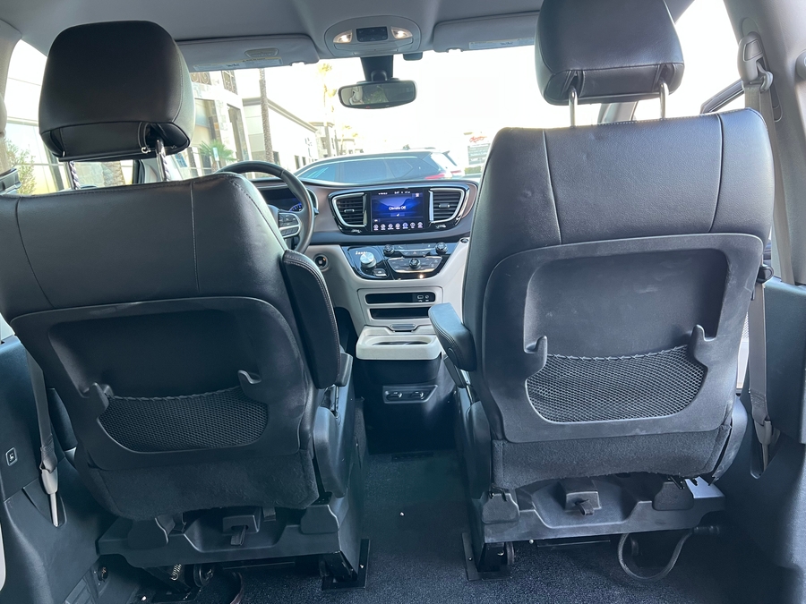 Used 2017 Chrysler Pacifica Touring L - VMI Side Entry Entry In Floor Automatic Ramp