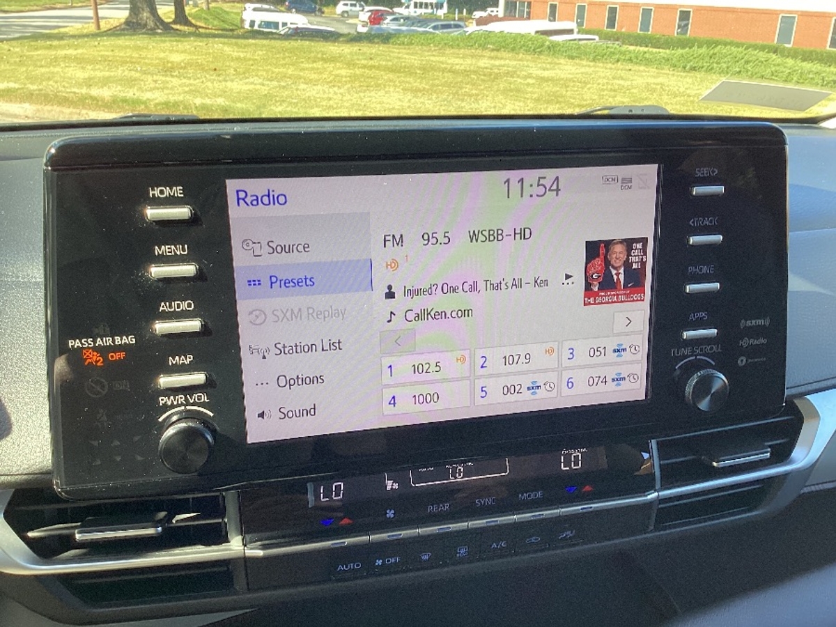 2022 TOYOTA SIENNA - Image 17