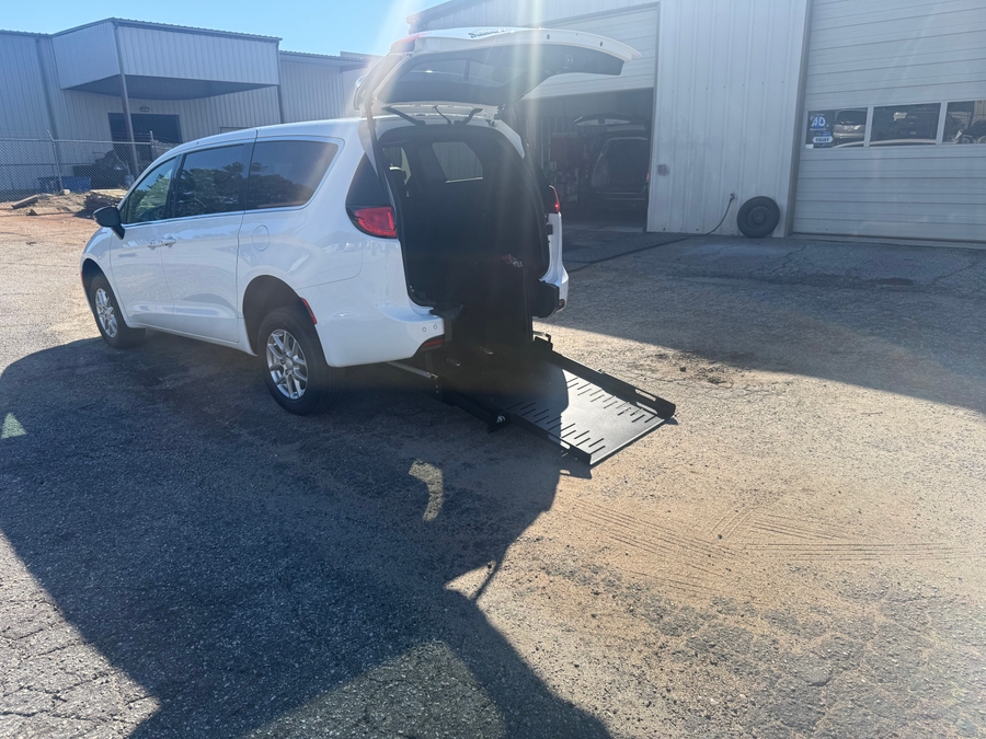 2027 Chrysler Voyager