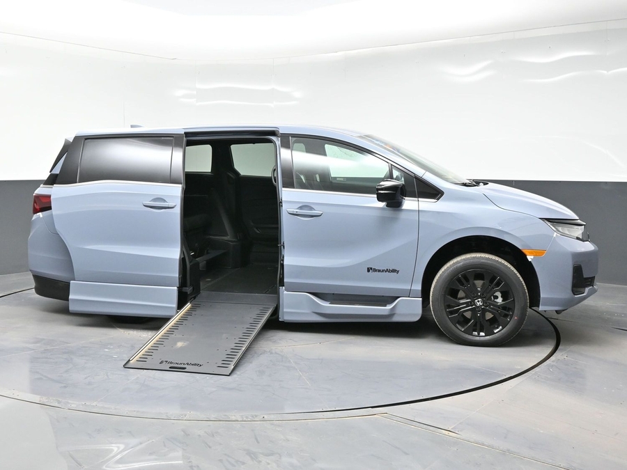 New 2026 Honda Odyssey Sport - BraunAbility Side Entry Entry In Floor Automatic Ramp