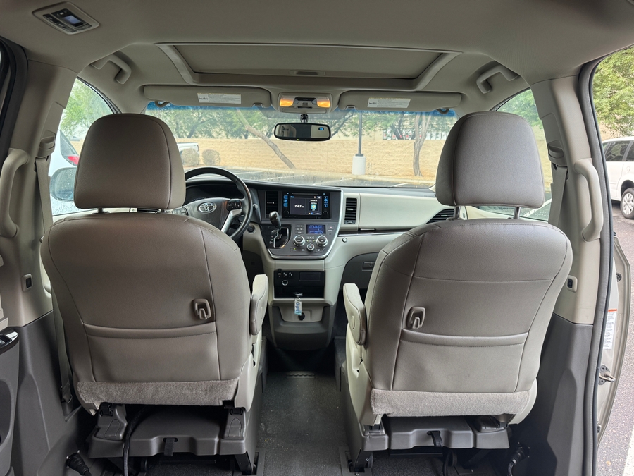 Used 2017 Toyota Sienna XLE - VMI Side Entry In Floor Automatic Ramp
