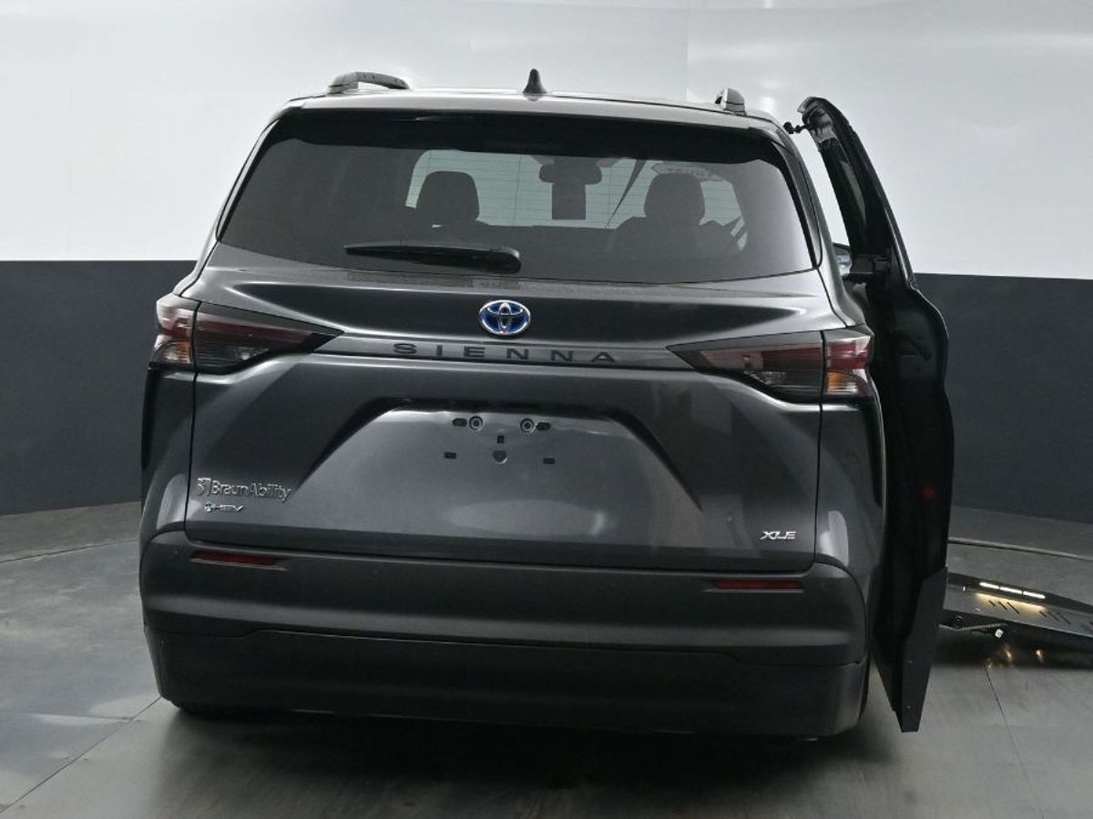 2025 TOYOTA SIENNA - Image 6