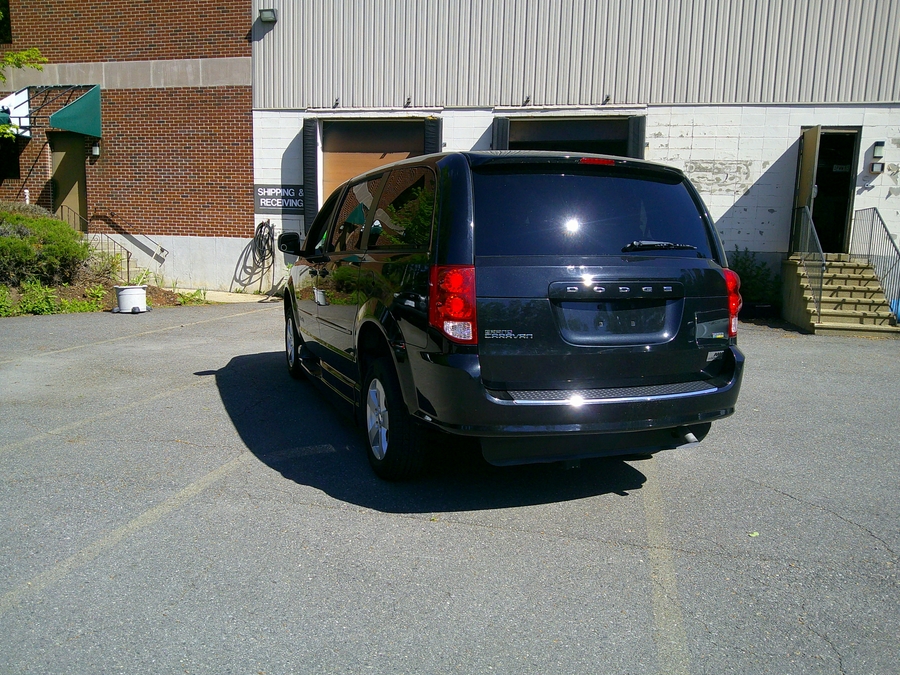 Black Dodge Grand Caravan número de imagen 10