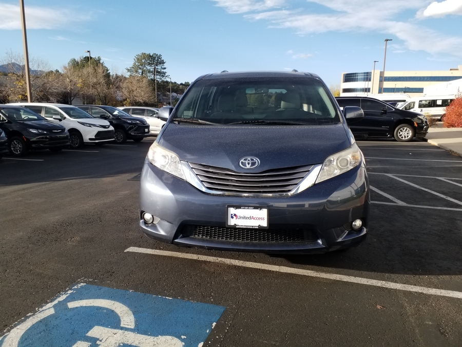 Used 2015 Toyota Sienna XLE - BraunAbility Side Entry In Floor Automatic Ramp