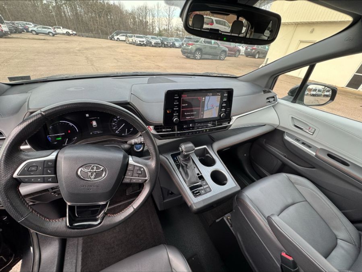 2021 TOYOTA SIENNA - Image 11