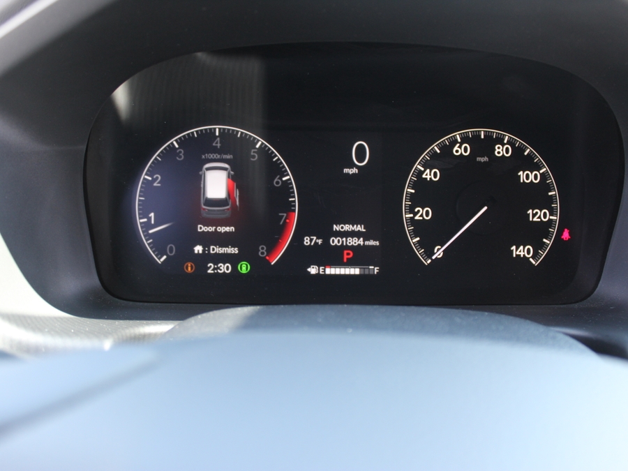 White Honda Odyssey image number 10