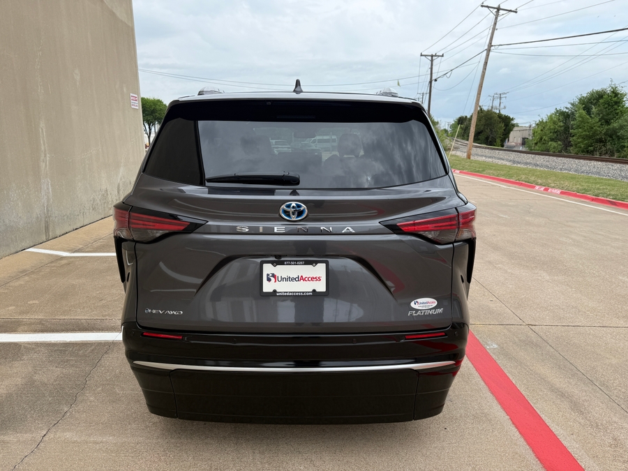 New 2025 Toyota Sienna Hybrid Platinum AWD - VMI Side Entry Entry In Floor Automatic Ramp