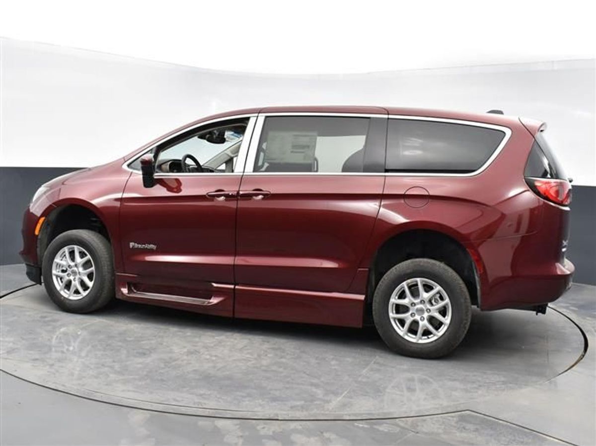 2023 CHRYSLER VOYAGER - Image 10