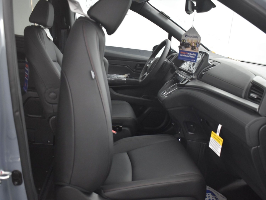 New 2026 Honda Odyssey Sport - BraunAbility Side Entry Entry In Floor Automatic Ramp