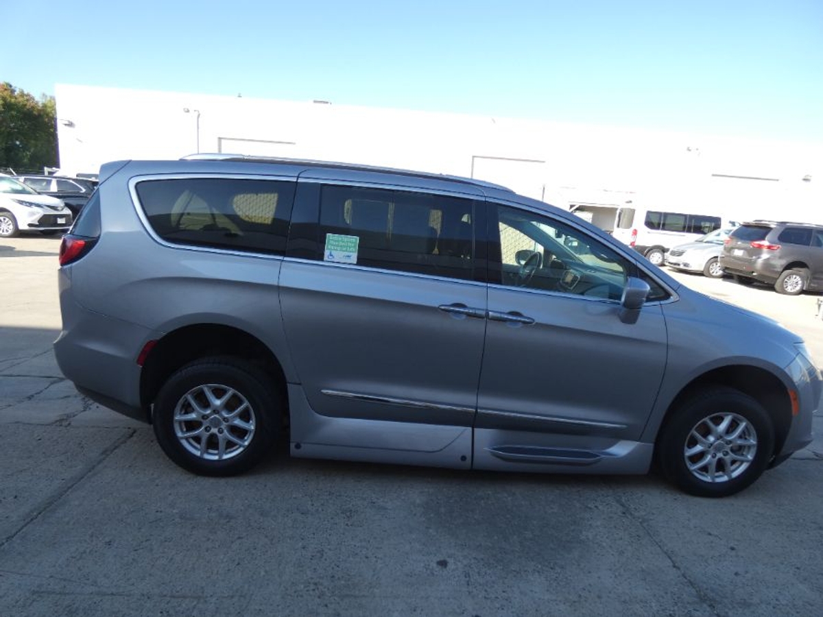 2020 CHRYSLER PACIFICA - Image 6