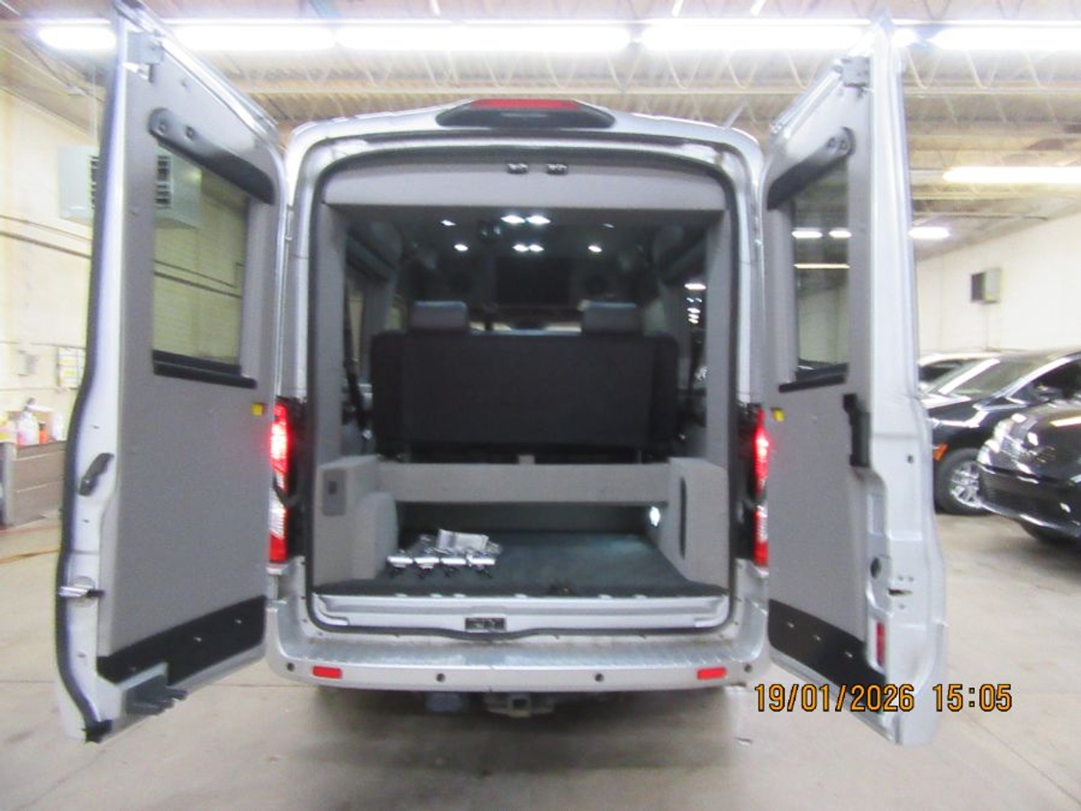 Silver Ford T250 image number 7