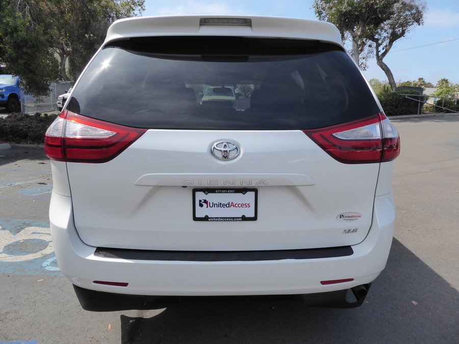 Used 2015 Toyota Sienna XLE - VMI Side Entry In Floor Automatic Ramp