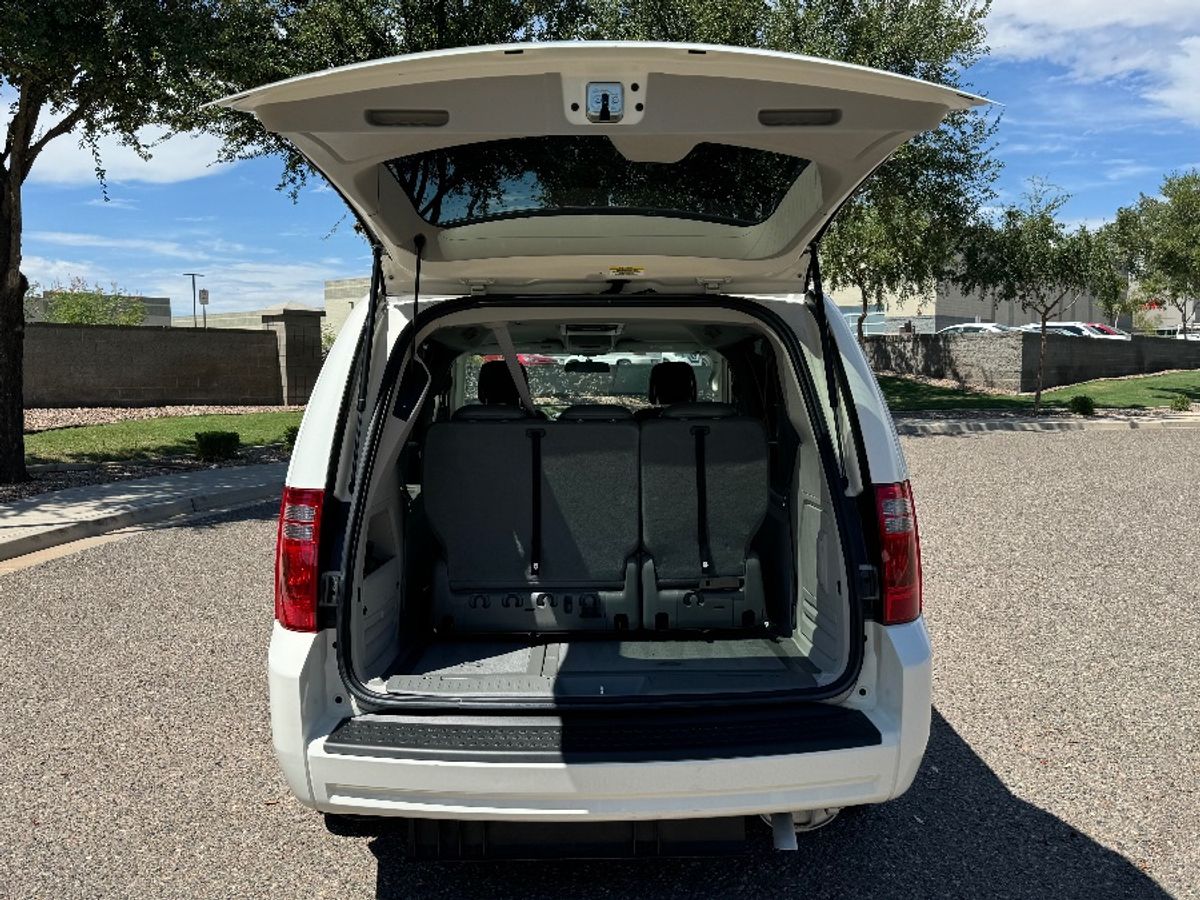 2010 DODGE GRAND CARAVAN - Image 15