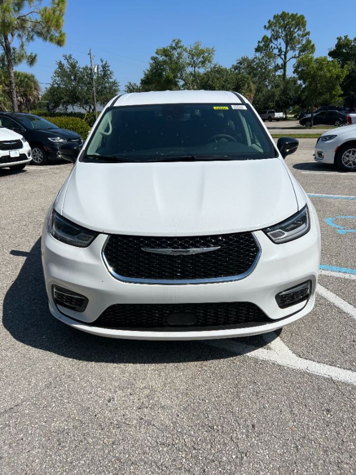 2024 CHRYSLER PACIFICA - Image 1