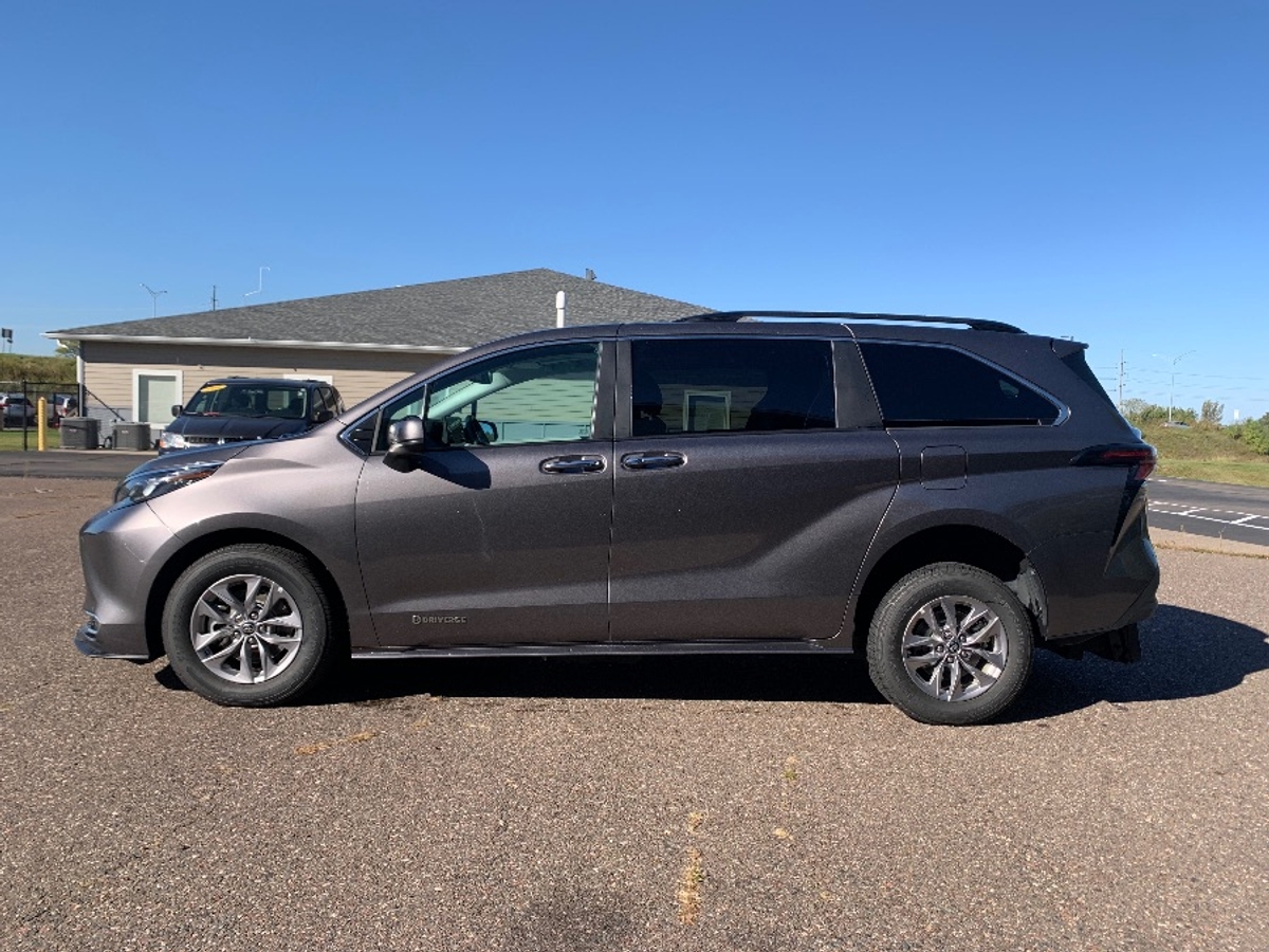 2024 TOYOTA SIENNA - Image 18