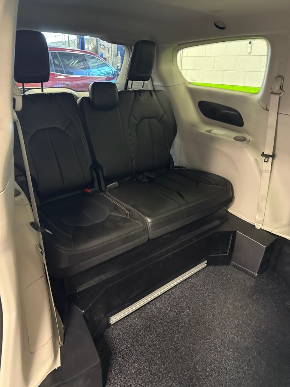 2024 CHRYSLER PACIFICA - Image 13