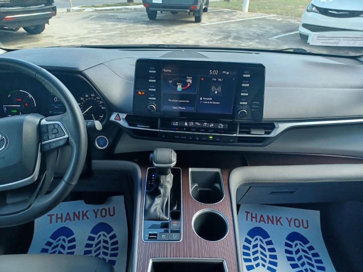 2024 TOYOTA SIENNA - Image 7