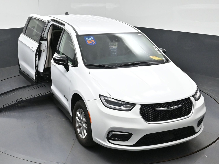 Used 2024 Chrysler Pacifica Touring L - BraunAbility Side Entry Fold Out Manual Ramp