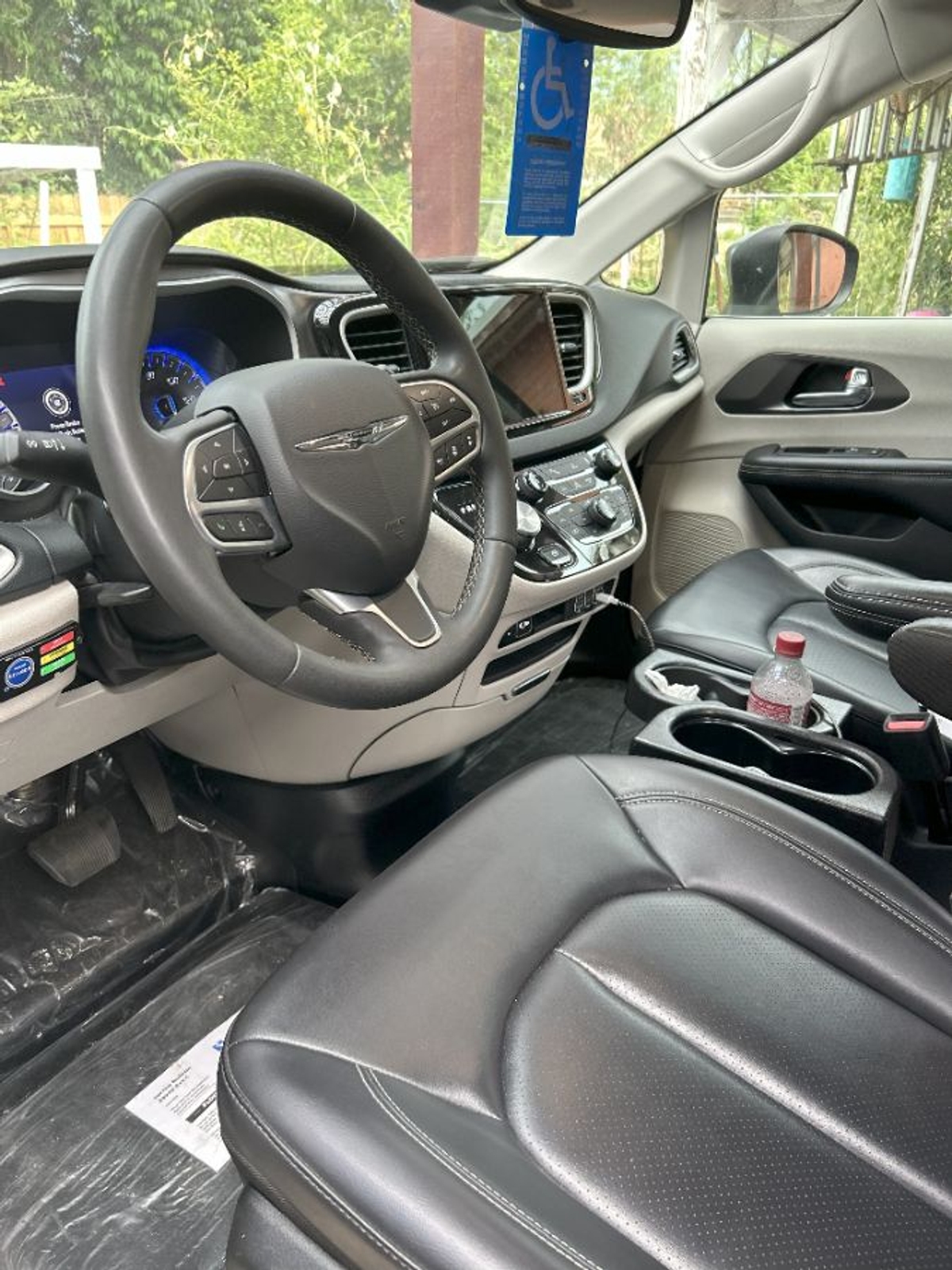 2023 CHRYSLER PACIFICA - Image 10