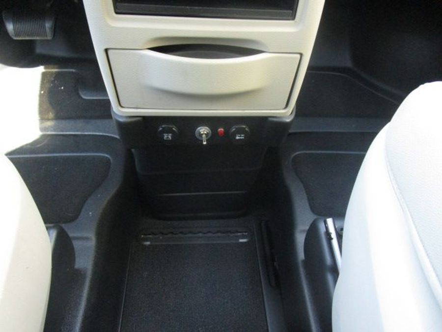 Used 2015 Chrysler Town and Country Touring-L - BraunAbility Side Entry Entry In Floor Automatic Ramp