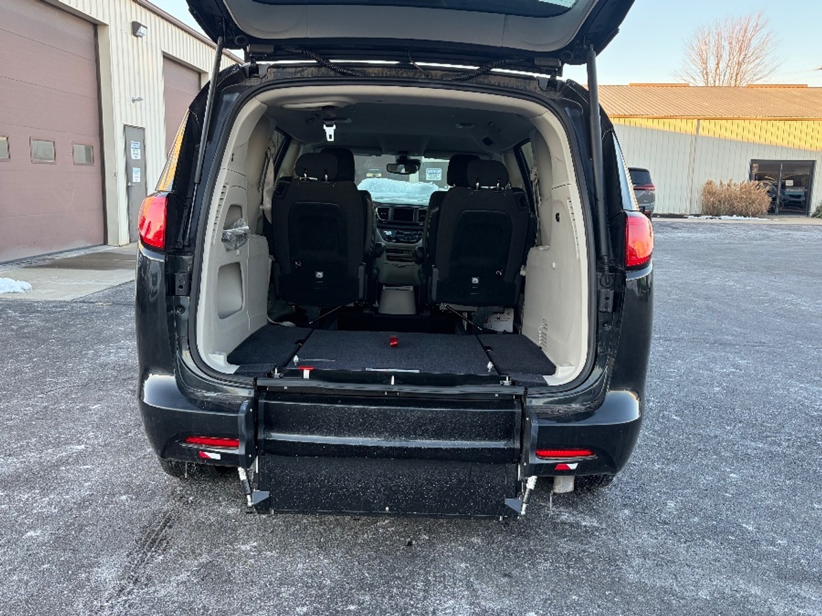 2024 CHRYSLER VOYAGER - Image 9