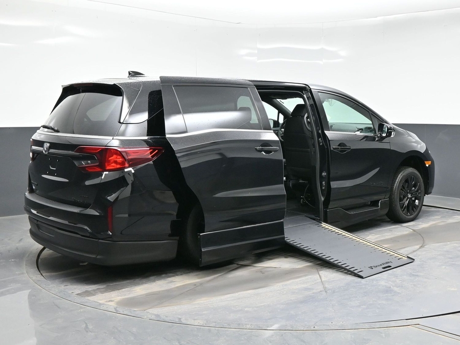New 2026 Honda Odyssey Sport - BraunAbility Side Entry Entry In Floor Automatic Ramp