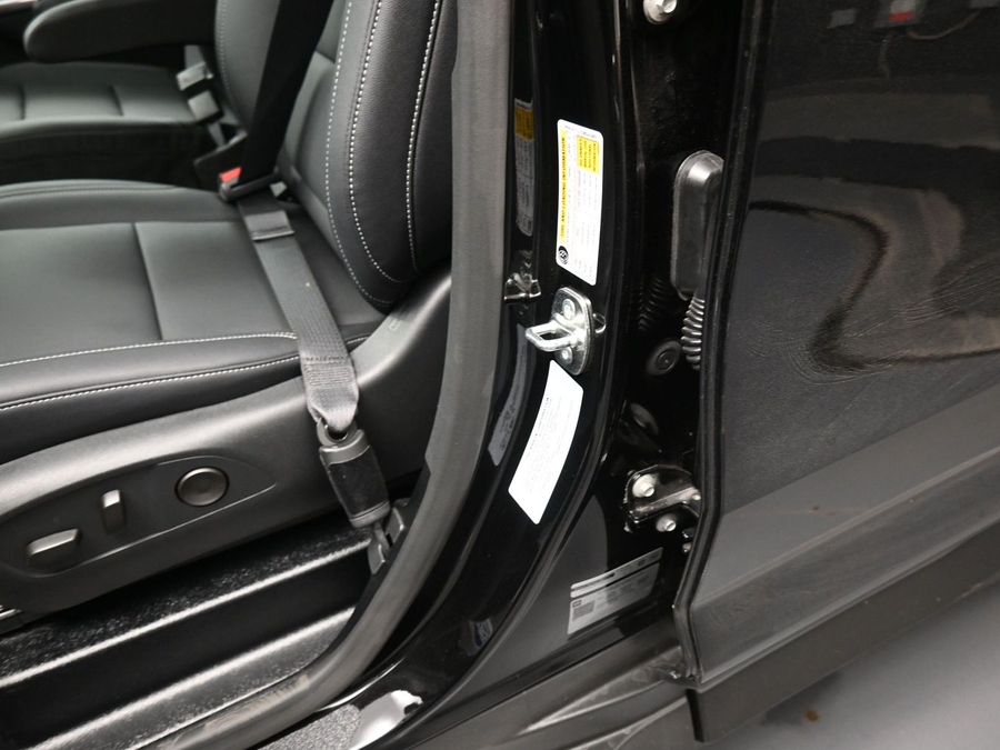 New 2026 Chevrolet Traverse 1LT - BraunAbility Side Entry Entry In Floor Automatic Ramp