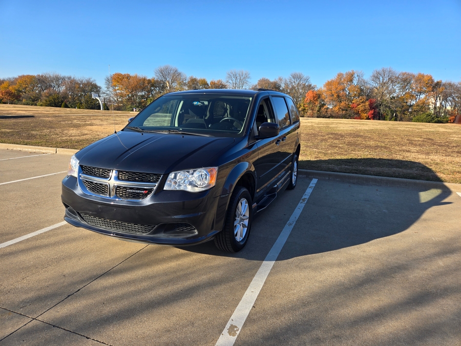 Used 2013 Dodge Grand Caravan  -   Entry  Ramp
