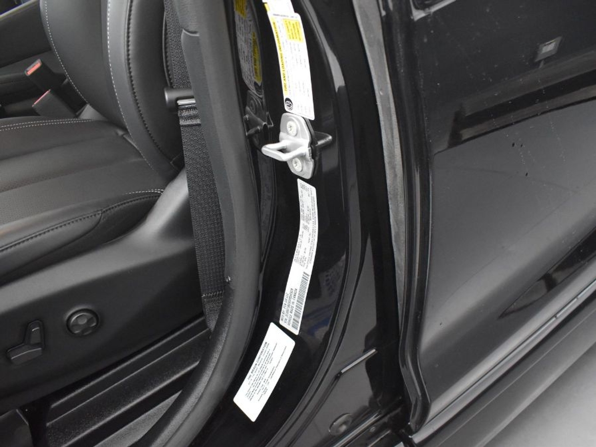 2025 CHRYSLER PACIFICA - Image 16