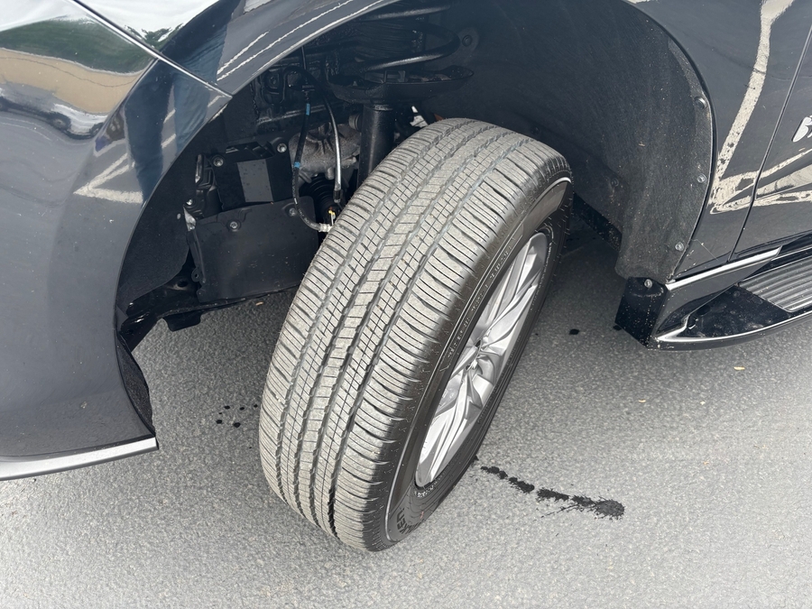 Used 2025 Toyota Sienna Hybrid XLE - BraunAbility Side Entry Entry Fold Out Automatic Ramp