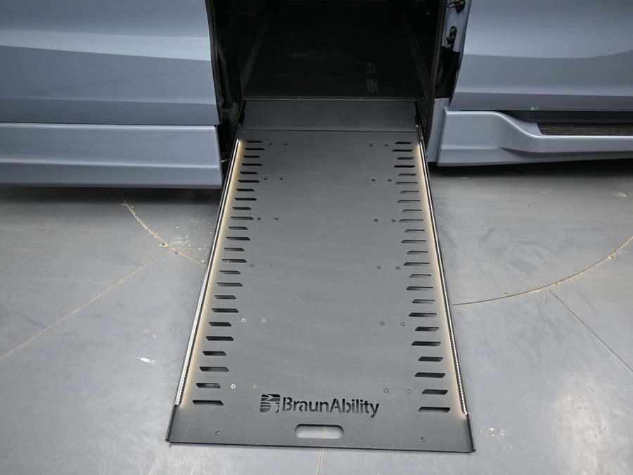 New 2026 Honda Odyssey Sport - BraunAbility Side Entry Entry In Floor Automatic Ramp