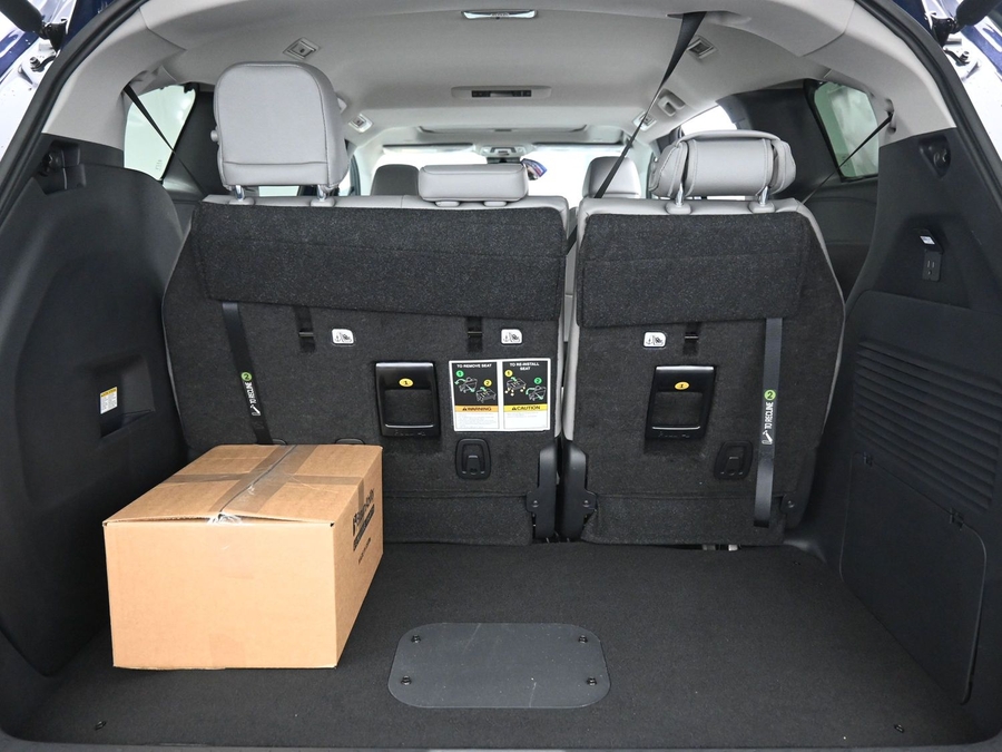 New 2026 Toyota Sienna Hybrid XLE Add - BraunAbility Side Entry Entry In Floor Automatic Ramp